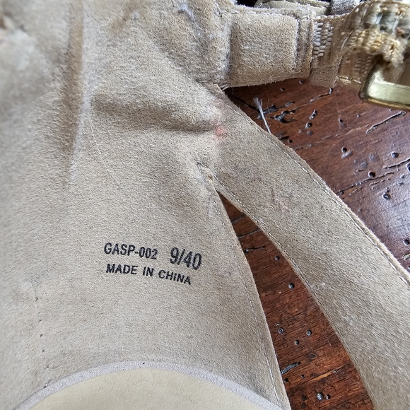 Elegant Cream Platform Sandals Sz 9 - Picture 5 of 8